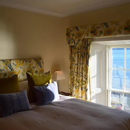 West House -sea Views *