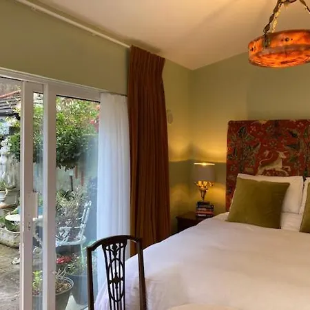 Kwatera prywatna West House -sea Views