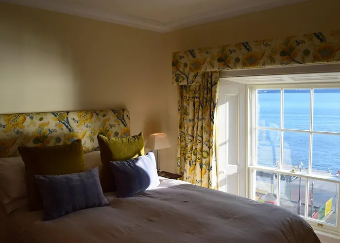 West House -sea Views *